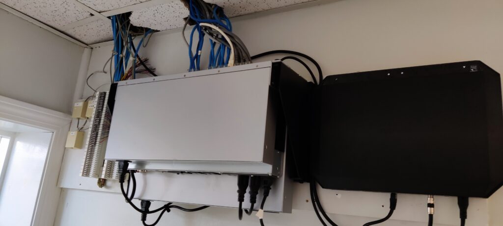 wydraTEK can work with your existing setup or perform a net new installation while ensuring your network gear is low profile and cables are organized and tidy.